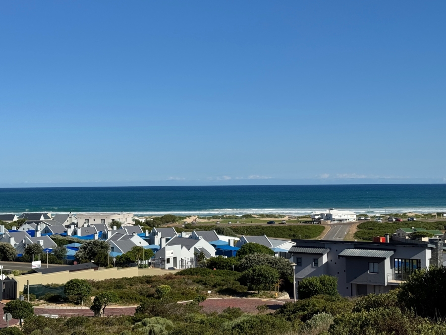 To Let 3 Bedroom Property for Rent in Stilbaai Oos Western Cape